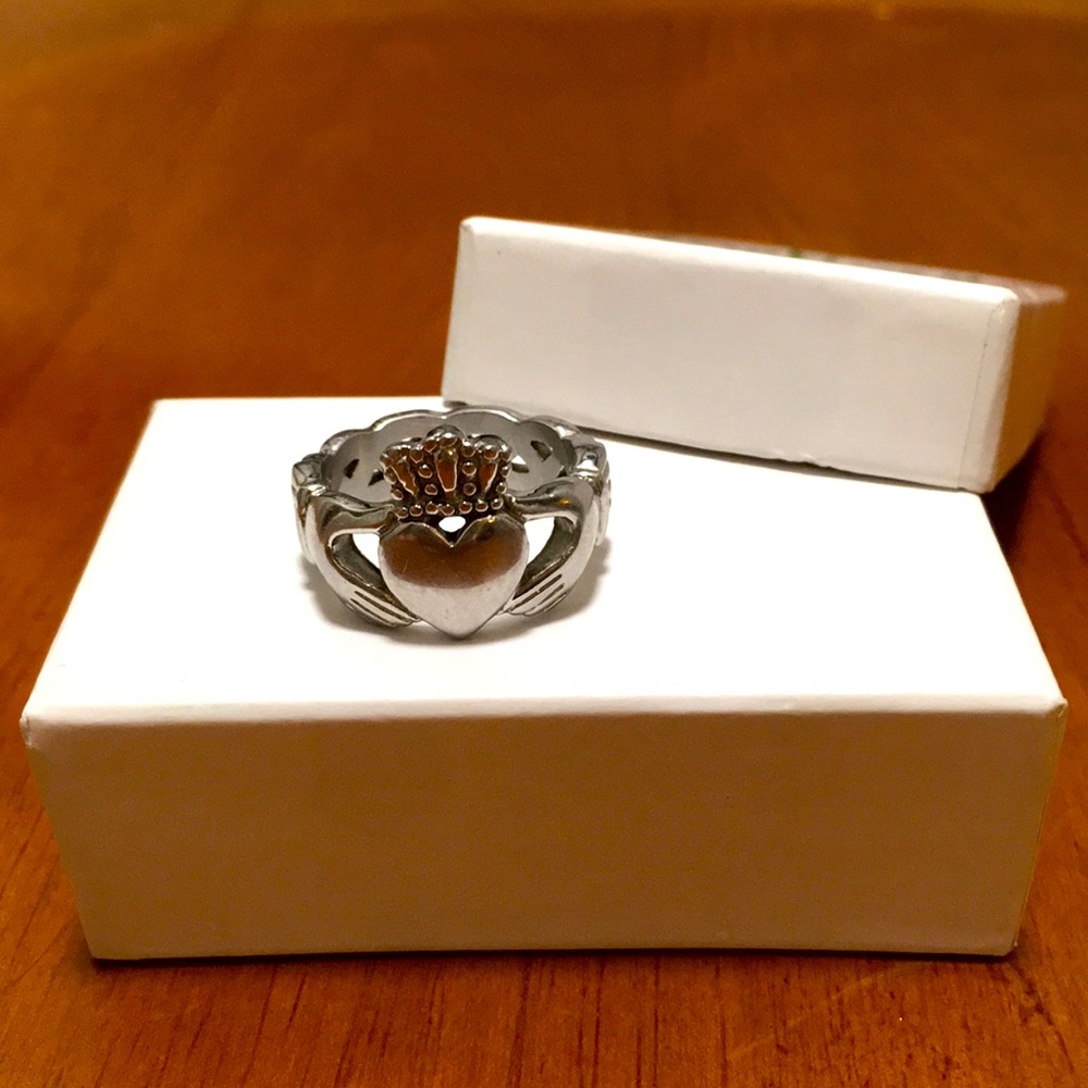 Sterling Silver Claddagh Ring